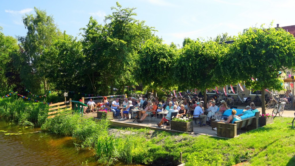 Terras It Polderhus De Veenhoop Polderhoofdkanaal.